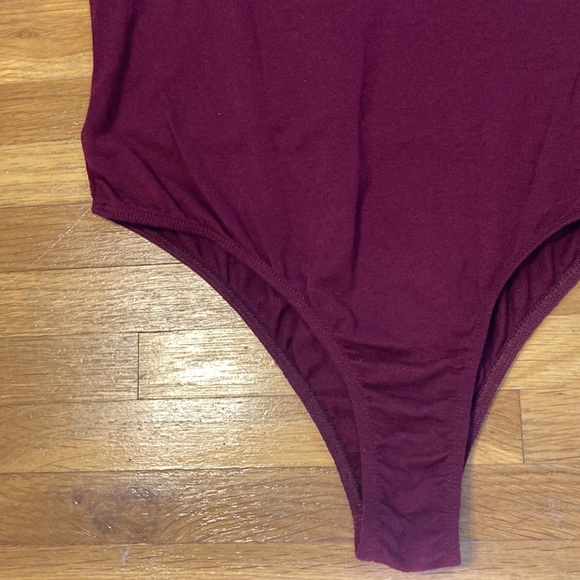 *last chance!!* LUSH | Women’s maroon deep v-neck sleeveless tank top bodysuit - Picture 15 of 15